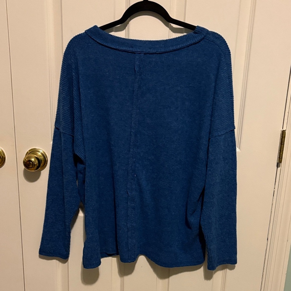 Zenana Outfitters Blue V-Neck Sweater - Picture 4 of 5